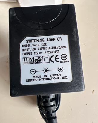 Switching adaptator 12V