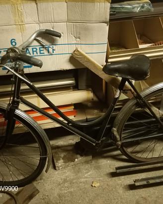 bicicletta  classica con freni a bacchetta