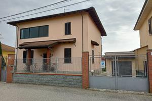 Nibbiola villa indipendente di 240 metri quadrati