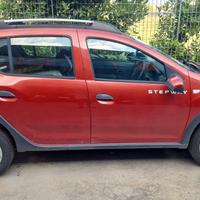 Dacia Sandero 0.9 benzina anno 2014 per ricambi (2