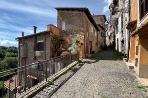 MONOLOCALE A GENAZZANO