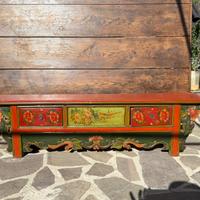 Mobiletto basso tipo da “fondo letto”