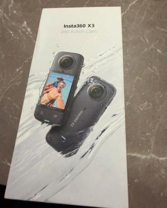 Insta360 X3 5.7K completa di scatola e accessori