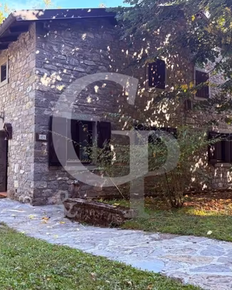 Villa di 670 m² con più di 5 locali a Alto Reno Te