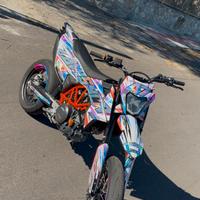 KTM 690 SMC R - valuto scambi con sportiva