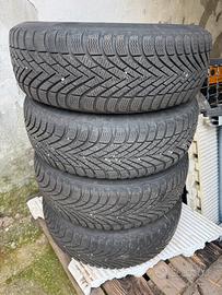 Gomme da neve pirelli 195 60 r15