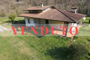 Villa di 349 m² con più di 5 locali e box auto a S