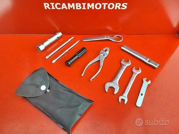 KIT ATTREZZI SUZUKI DR 250 350 650 750