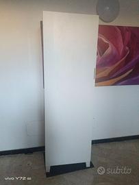 armadio Besta Ikea colore bianco