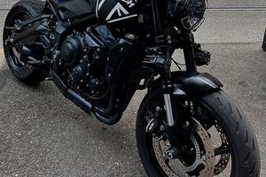 Triumph trident 660 garanzia 2027