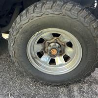 Gomme  BFGOODRICH  235/75R 15 mud terrain t/a