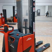 stoccatore traspallet linde L14