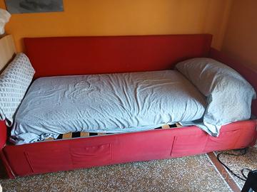 Letto con sotto-letto estraibile per ospiti