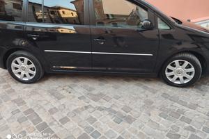 Touran Metano/Benz cc2000 Anno 1^ imm.2010. 