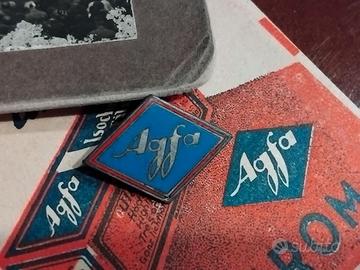 VECCHIA SPILLA AGFA E BUSTA PORTA FOTO / NEGATIVE