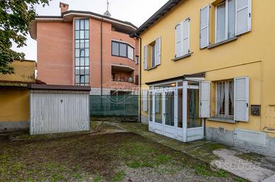 Porzione di casa a Reggio nell'Emilia 4 locali