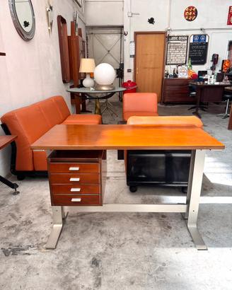 Dattilo postmoderno di Abbondinterni, anni '70