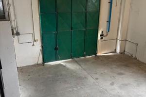 Capannone Via Wenner