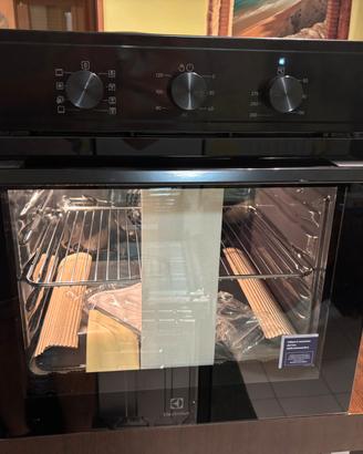 Forno da incasso electrolux nuovo