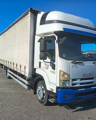 Isuzu F12-240 centina e telo - 2011
