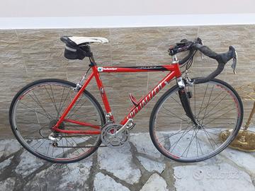 Bicicletta Specialized colore rosso 1999