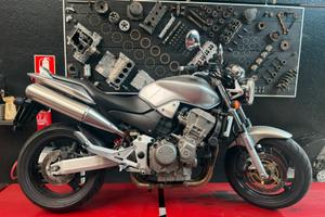 Honda hornet 900