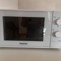 Forno a Microonde Panasonic NN-E20JWM – 700W
