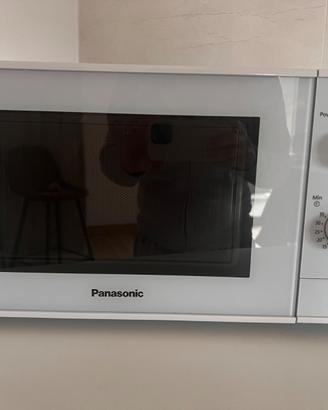 Forno a Microonde Panasonic NN-E20JWM – 700W