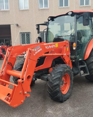 Trattore usato Kubota M4072 con caricatore frontal