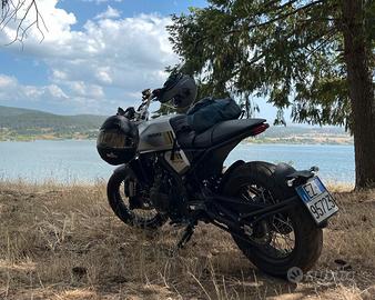 Moto brixton 500 crossfire