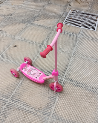 Monopattino Hello Kitty