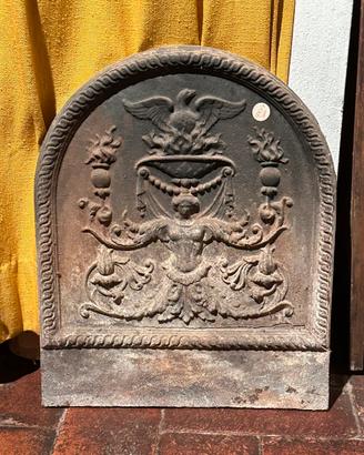Antica piastra da camino in ghisa