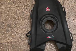 Ducati hipermotard 939 ricambi