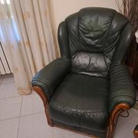 divano con due poltrone