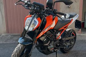 KTM DUKE 125