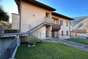 VILLA A SCHIERA A CERETE