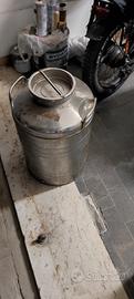 Contenitore olio