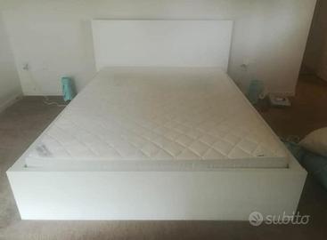Letto matrimoniale 