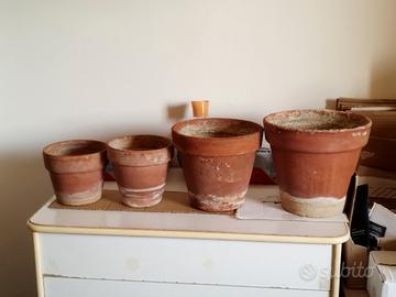 4 vasi in terracotta 