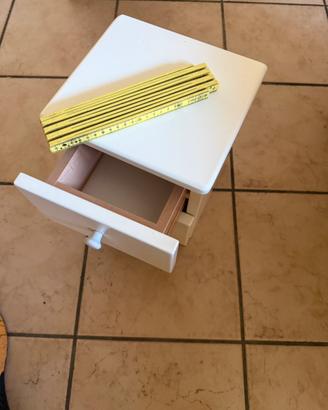 Mobiletto bianco