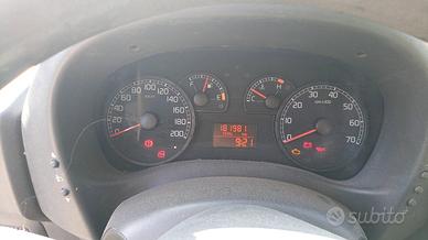 vendiamo Fiat Doblo' Maxi usato