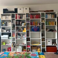 Libreria in legno fatta a mano