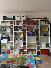 Libreria in legno fatta a mano