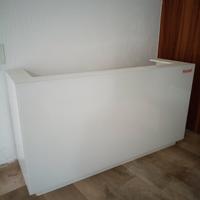 Banco reception in vetro 