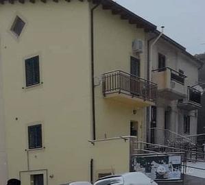 Casa indipendente ristrutturata