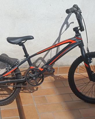 bicicletta BMX