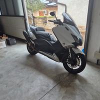 Scooter T MAX 530