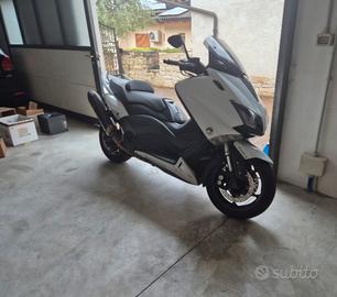Scooter T MAX 530