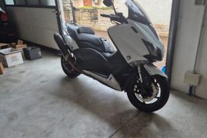 Scooter T MAX 530
