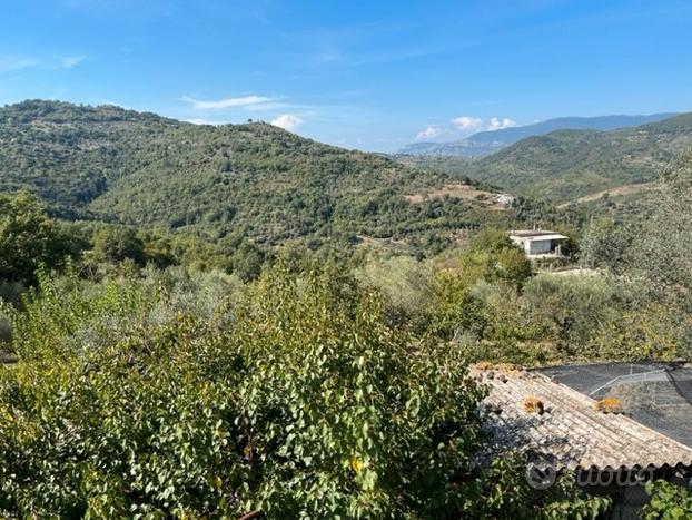 Prignano, casa di campagna con terreno